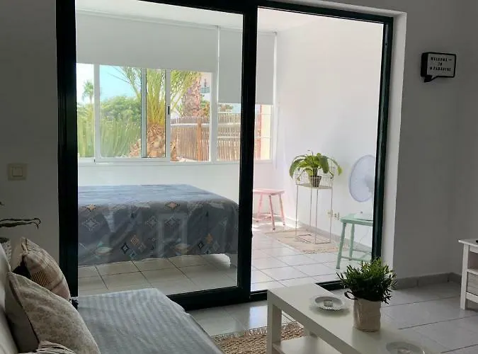 公寓 Luxury Estudio En Playa Roca A Primera Linea Del Mar 科斯塔特吉塞