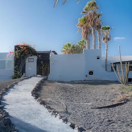 Luxury Estudio En Playa Roca A Primera Linea Del Mar *