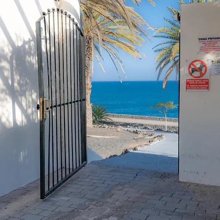 Luxury Estudio En Playa Roca A Primera Linea Del Mar Apartment Costa Teguise