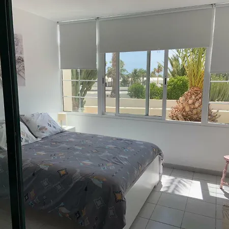 Luxury Estudio En Playa Roca A Primera Linea Del Mar Appartement